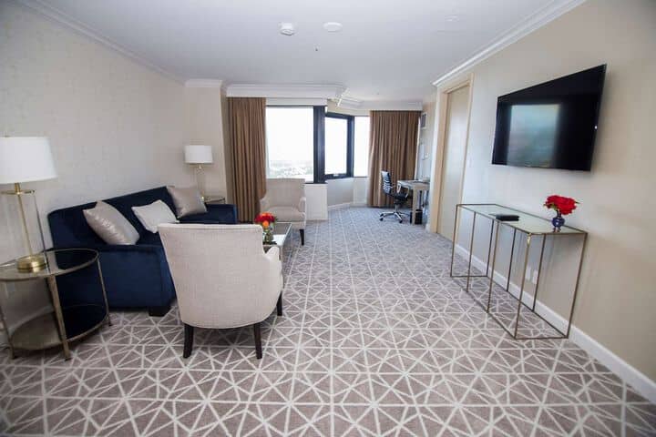 Room 16 of 83