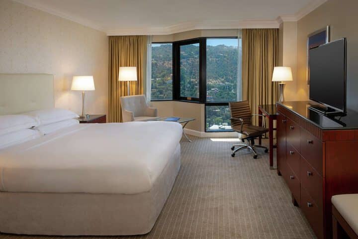 Room 20 of 83